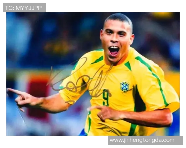 百大球星精彩瞬间集锦 足球传奇风采尽显