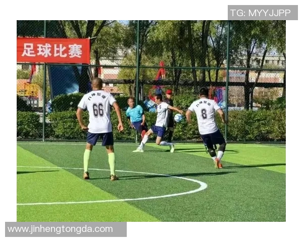 篮球巨星踏上绿茵场挑战足球梦想跨界之路引发球迷热议 篮球巨星踏上绿茵场挑战足球梦想跨界之路引发球迷热议