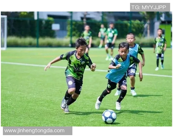 追逐绿茵梦想的足球星小朋友成长之路与拼搏故事 追逐绿茵梦想的足球星小朋友成长之路与拼搏故事